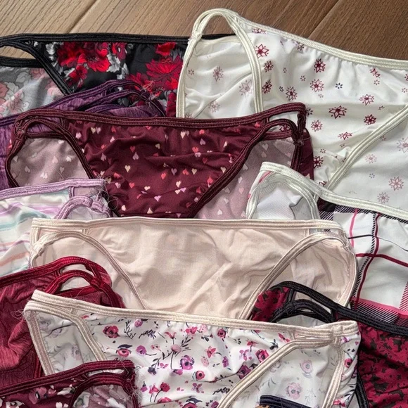 Vanity Fair size medium Women's Panties Assorted Colors - Picture 7 of 9